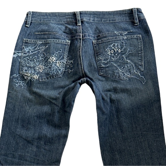 VINTAGE BEBE work of art women's angel embroidered lowrise flare jeans, 29". - Picture 7 of 10